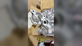Tutup Pemisah Air Bahan Bakar ME015017 untuk Mitsubishi 4D32